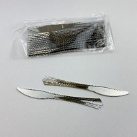 Нож пластиковый МЕТАЛЛИК УП=18шт L=19см резной край в Перми оптом и в розницу