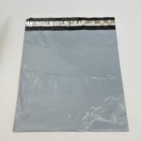 Пакет КУРЬЕРСКИЙ 24х32+4см (50) УП=100шт БЕЛЫЙ с клеевым клапаном БЕЗ КАРМАНА (внутри чёрный) 