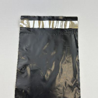 Пакет КУРЬЕРСКИЙ 15х21+4см (50) УП=100шт БЕЛЫЙ с клеевым клапаном БЕЗ КАРМАНА (внутри чёрный)